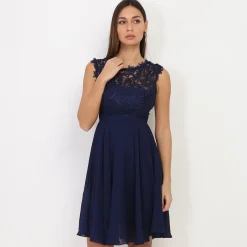 Outlet La Modeuse Robe à encolure dentelle grandes tailles BleuMarine