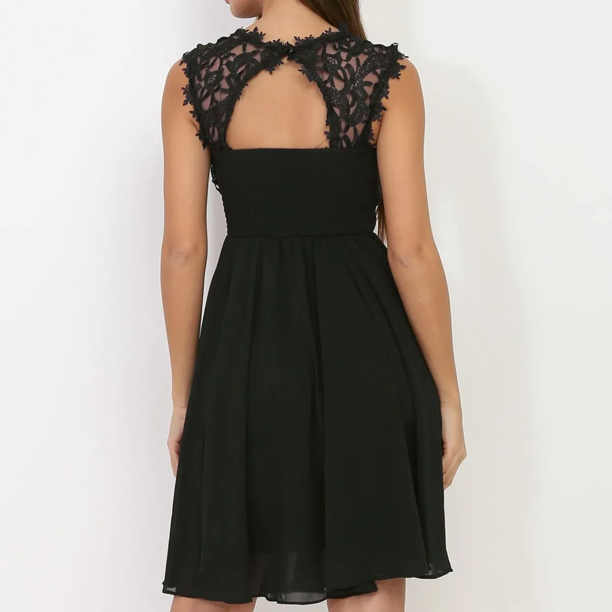 Discount La Modeuse Robe à encolure dentelle grandes tailles Noir
