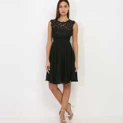 Discount La Modeuse Robe à encolure dentelle grandes tailles Noir