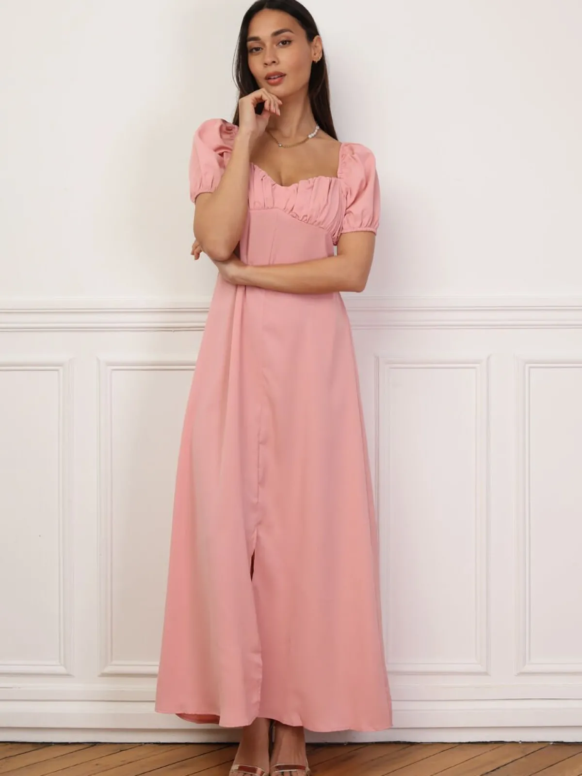Best La Modeuse Robe à fronces et manches ballons Nude