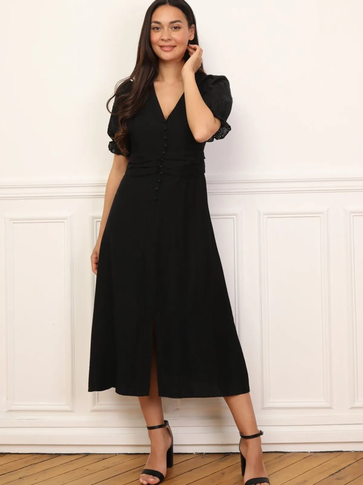 Online La Modeuse Robe à manches ballons et boutons Noir