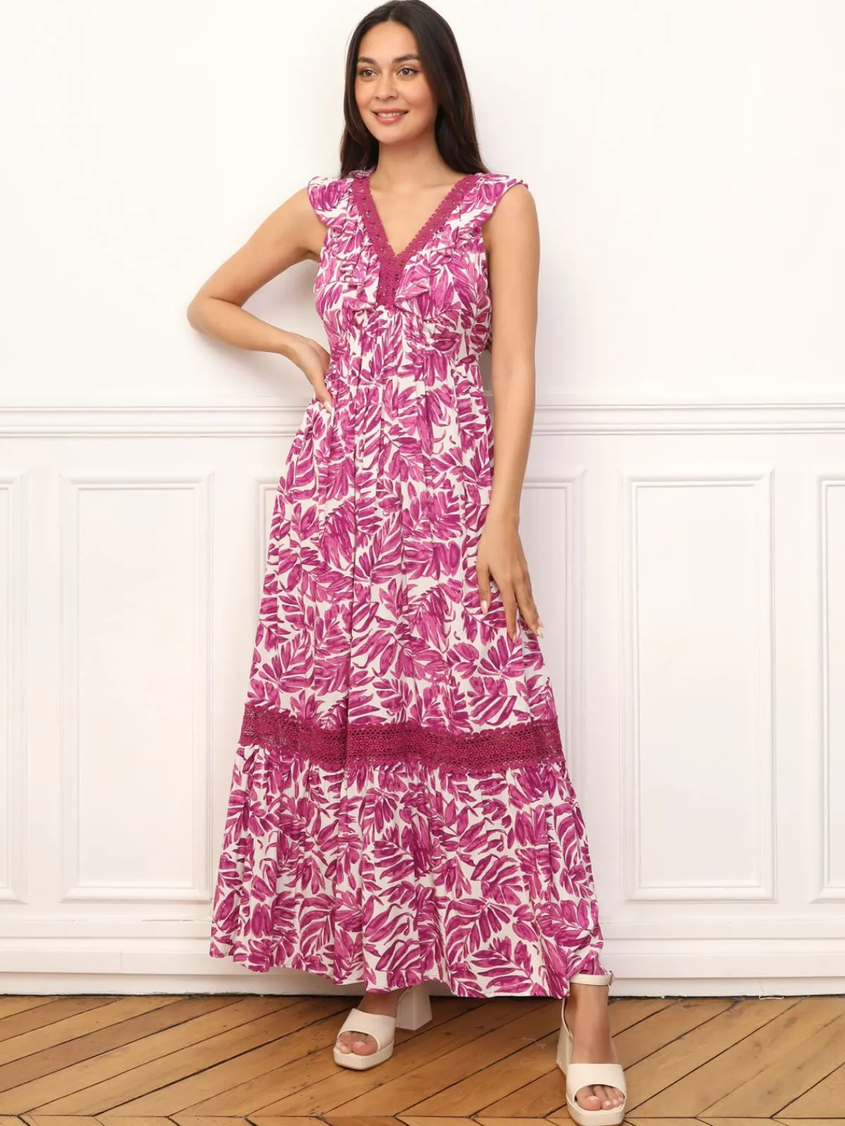 La Modeuse Robe à motif feuilles et dentelle Fuchsia