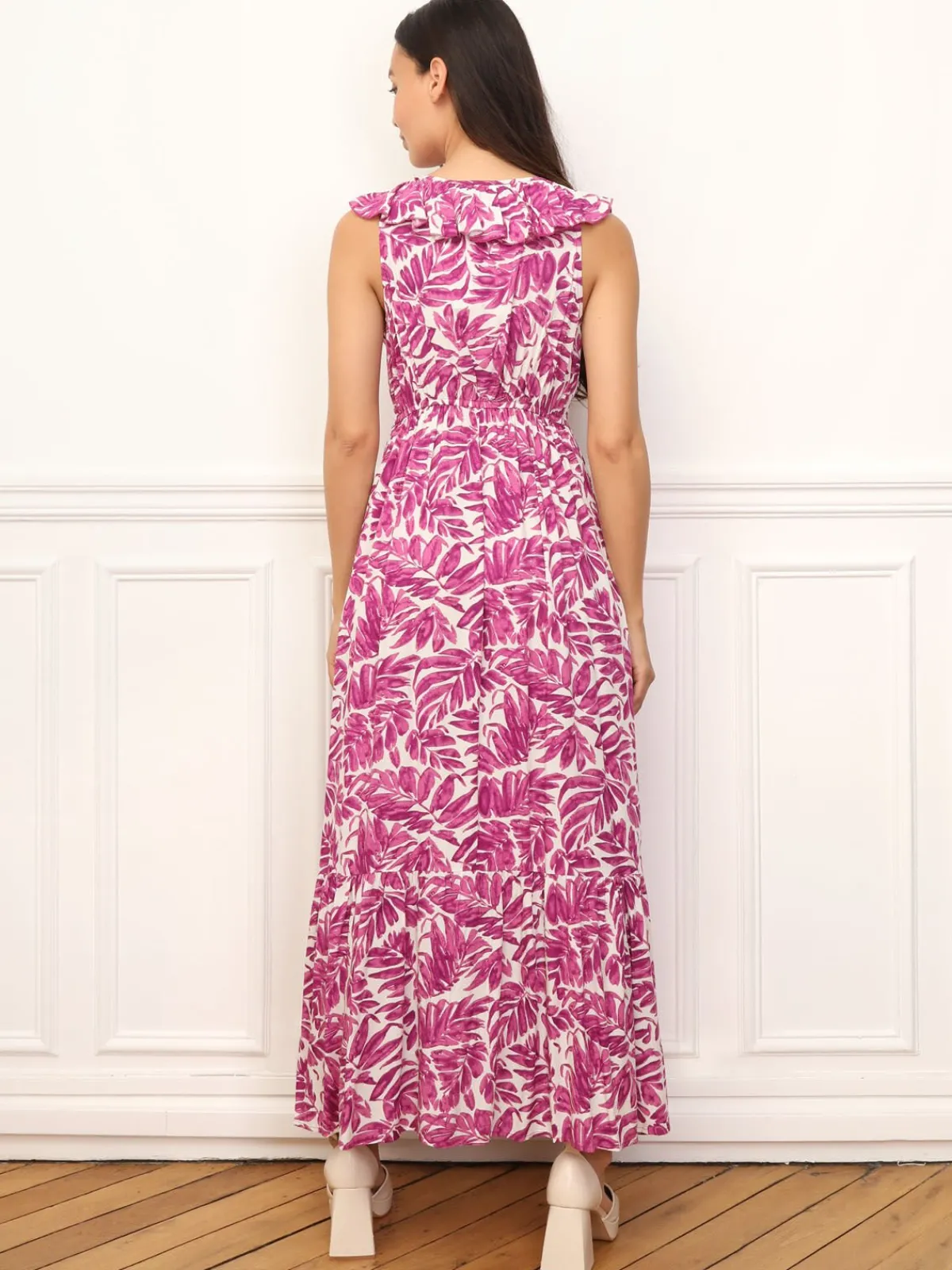 La Modeuse Robe à motif feuilles et dentelle Fuchsia
