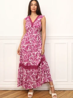 La Modeuse Robe à motif feuilles et dentelle Fuchsia