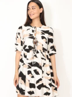 La Modeuse Robe à motif tacheté et N艙uds Beige