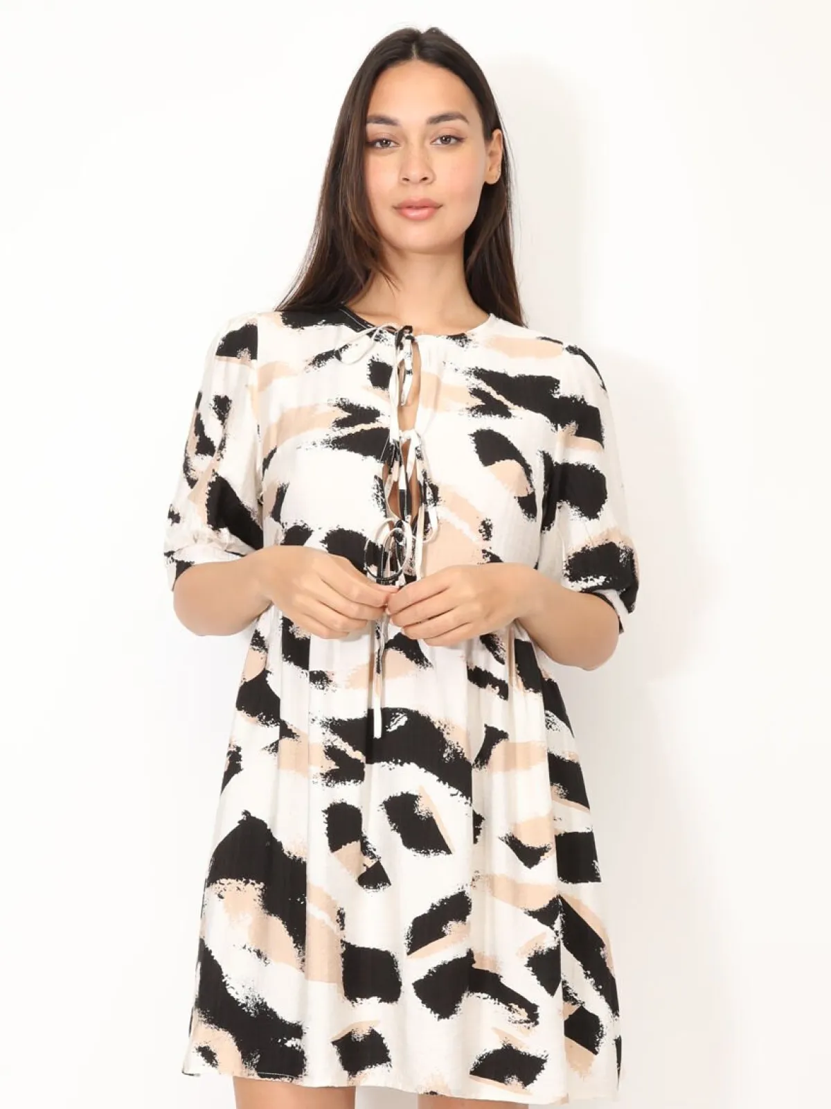 La Modeuse Robe à motif tacheté et N艙uds Beige