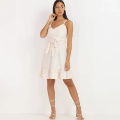 Hot La Modeuse Robe à volant Beige