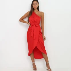 Sale La Modeuse Robe asymétrique satinée Rouge