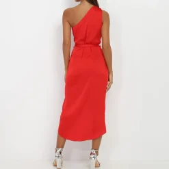 Sale La Modeuse Robe asymétrique satinée Rouge