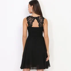 Outlet La Modeuse Robe brodée à perles grandes tailles Noir
