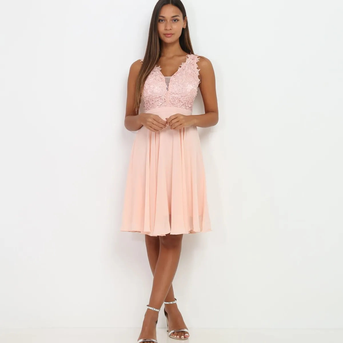 Hot La Modeuse Robe brodée à perles grandes tailles Rose