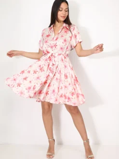 La Modeuse Robe chemise à fleurs et éclats dorés Rose