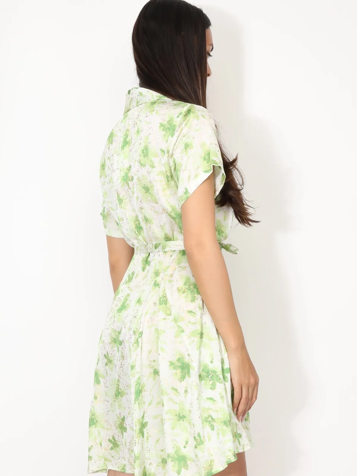 Hot La Modeuse Robe chemise à fleurs et éclats dorés Vert