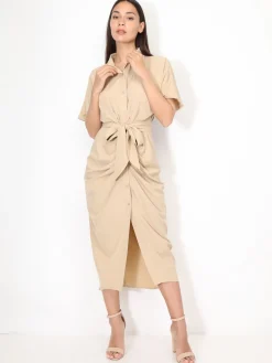 Outlet La Modeuse Robe chemise à manches kimono Beige