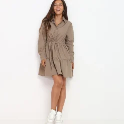 Outlet La Modeuse Robe chemise à volants Taupe