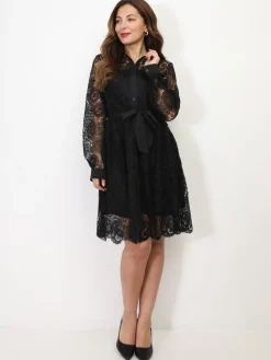 Outlet La Modeuse Robe chemise en dentelle à nouer Noir
