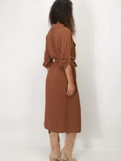 Hot La Modeuse Robe chemise mi-longue à ceinture Camelfoncé