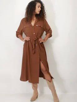 Hot La Modeuse Robe chemise mi-longue à ceinture Camelfoncé