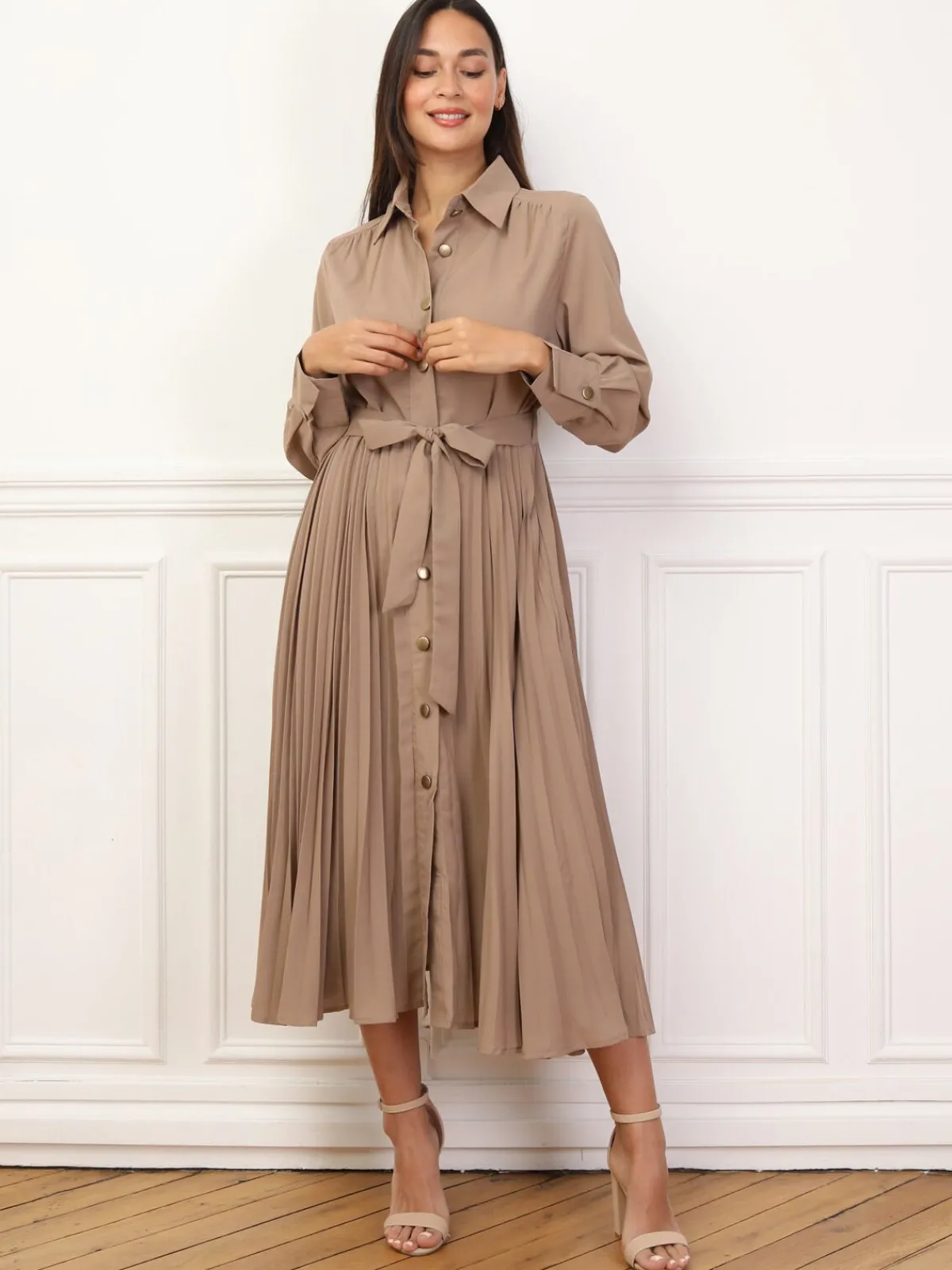 Best La Modeuse Robe chemise plissée et ceinturée Taupe