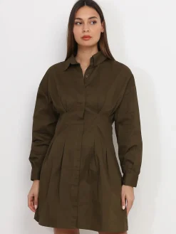 Outlet La Modeuse Robe chemise plissée et évasée Kaki