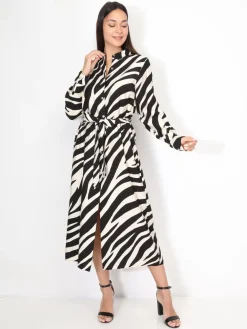 Clearance La Modeuse Robe chemise texturée à motif zébré Noir