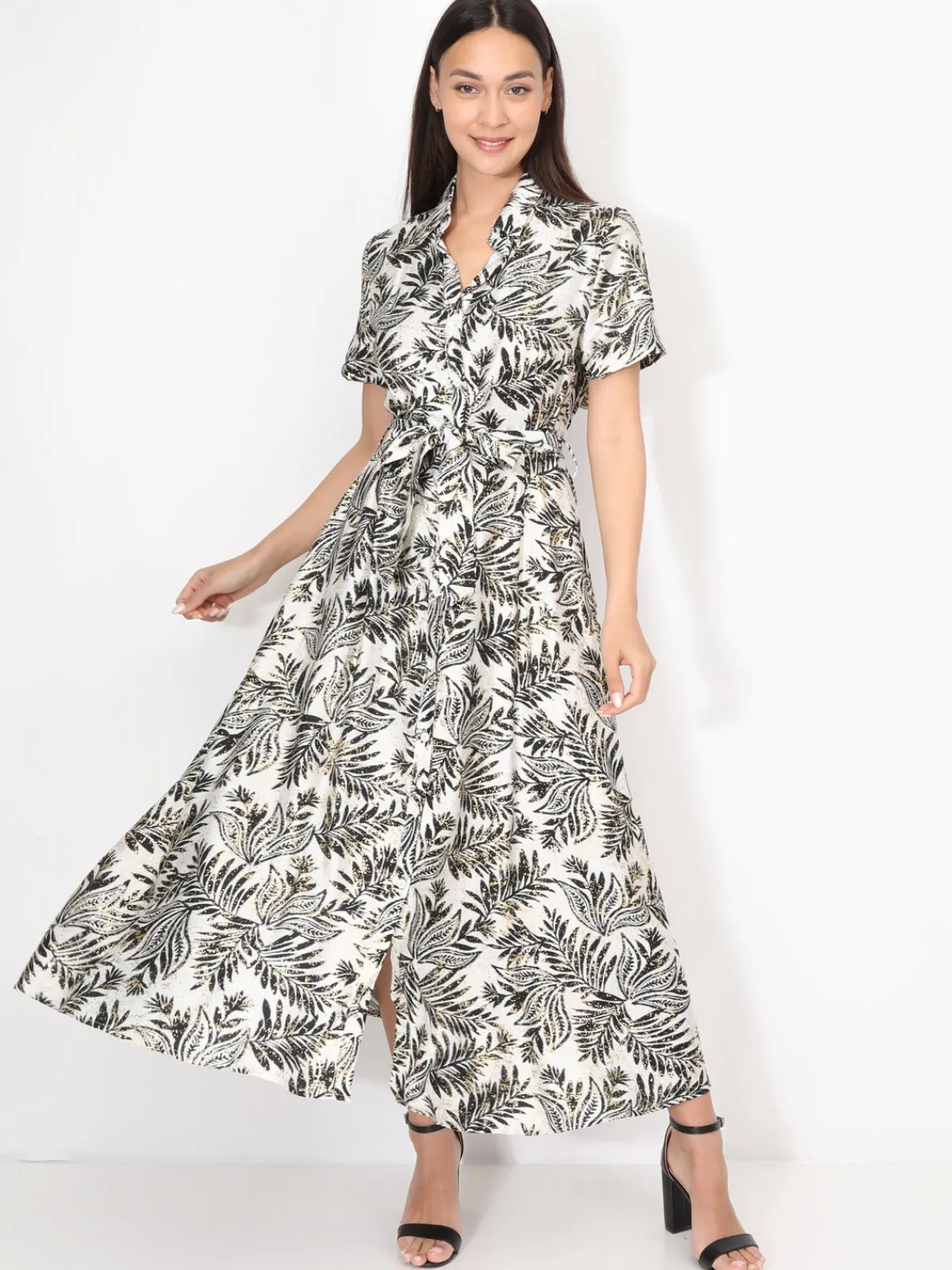 New La Modeuse Robe chemise évasée à motif tropical Noir