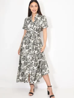 New La Modeuse Robe chemise évasée à motif tropical Noir