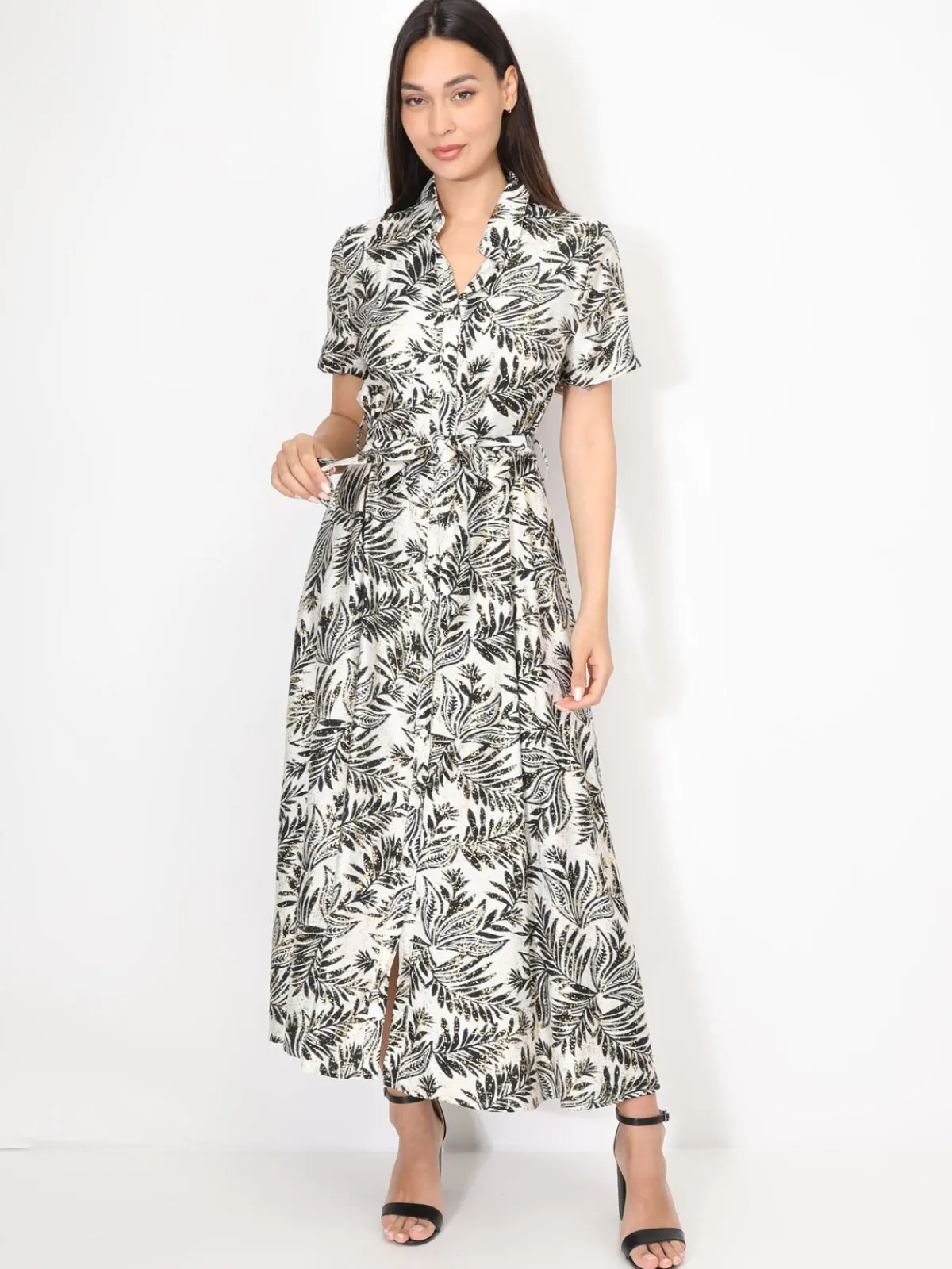 New La Modeuse Robe chemise évasée à motif tropical Noir