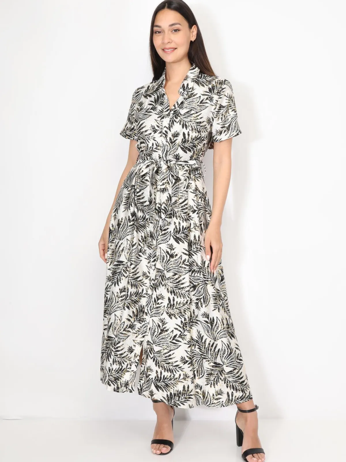 New La Modeuse Robe chemise évasée à motif tropical Noir