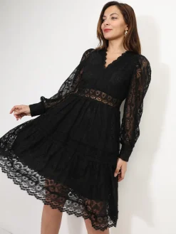 La Modeuse Robe chemisier en dentelle et crochet Noir