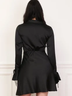 Sale La Modeuse Robe cut out satinée et évasée Noir