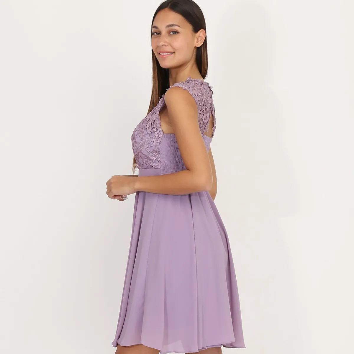 Sale La Modeuse Robe de cérémonie avec dentelle Violetclair