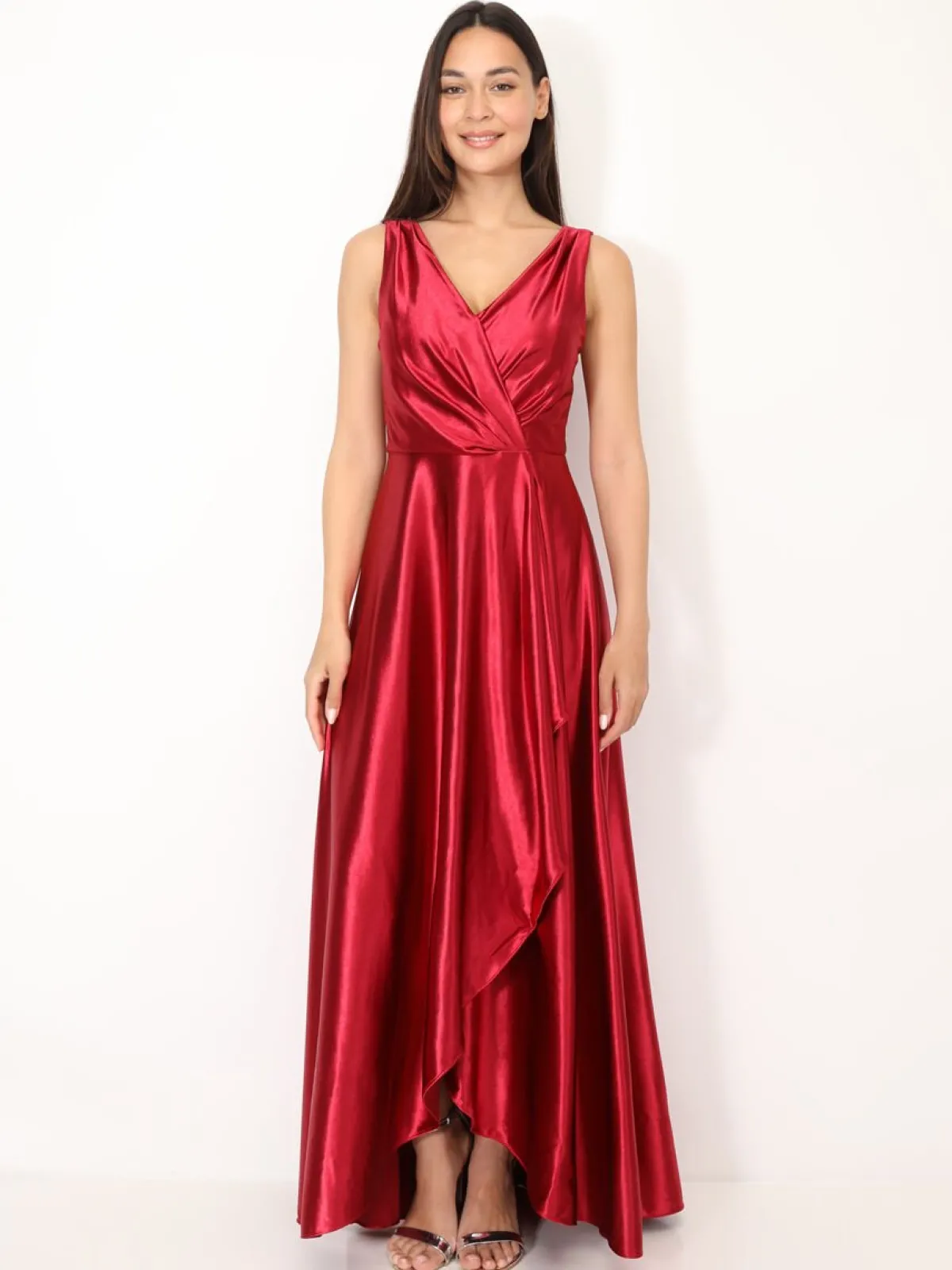 Sale La Modeuse Robe de cérémonie satinée et drapée Rougefoncé