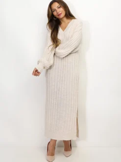 Sale La Modeuse Robe en maille côtelée à fentes Beige