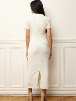 Hot La Modeuse Robe en maille texturée et ajourée Blanccassé