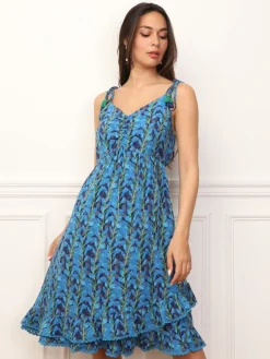 Discount La Modeuse Robe fleurie à volants et bretelles à nouer BleuMarine