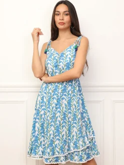 Hot La Modeuse Robe fleurie à volants et bretelles à nouer Blanc