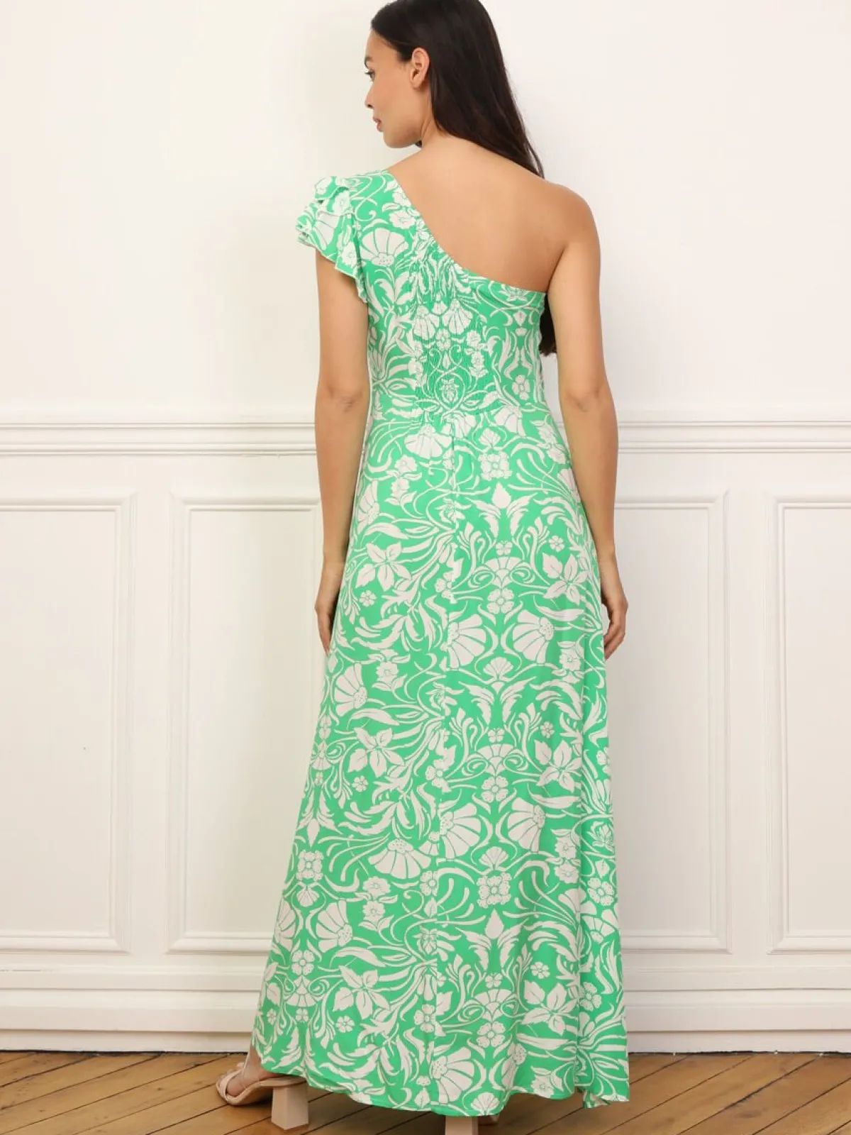 Online La Modeuse Robe fleurie asymétrique à volants Vert