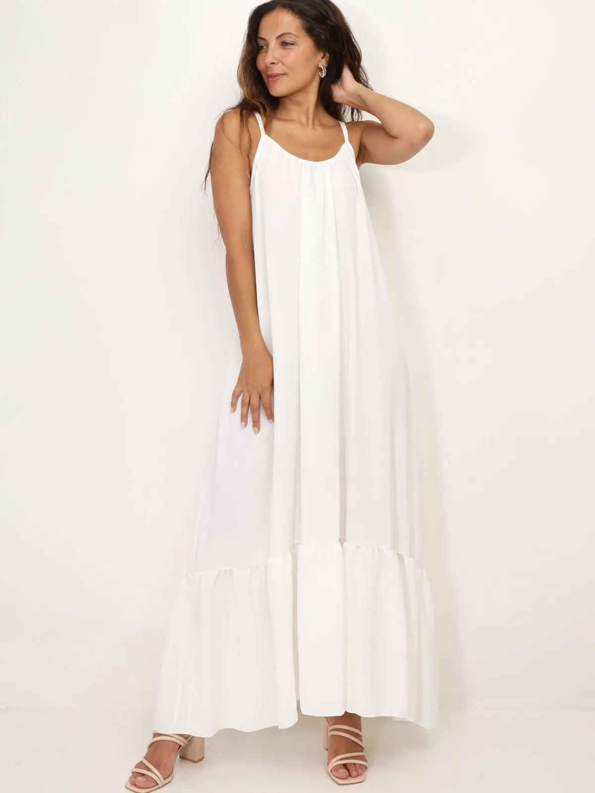 Outlet La Modeuse Robe fluide à bas évasé et volanté Blanc