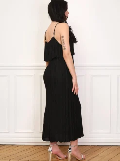 New La Modeuse Robe fluide et plissée à volants Noir