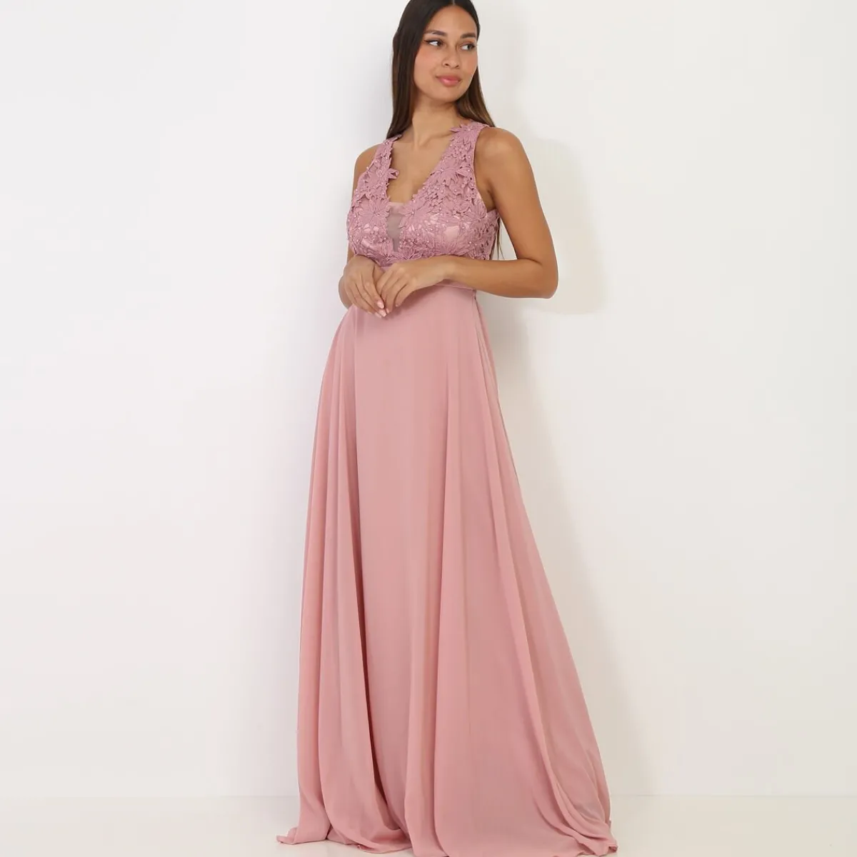 La Modeuse Robe longue à broderies fleuries VieuxRose
