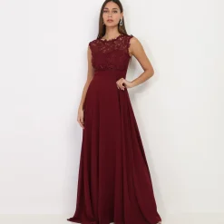Online La Modeuse Robe longue à dentelle Bordeaux
