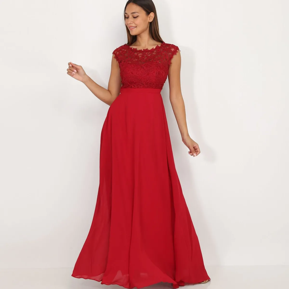 Hot La Modeuse Robe longue à dentelle Rougefoncé