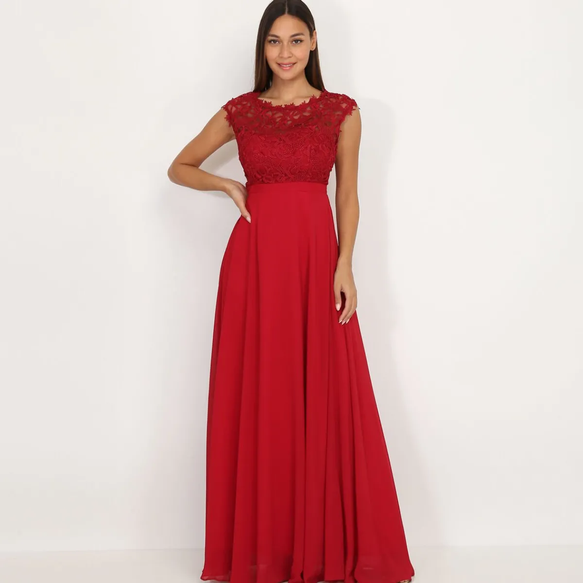Hot La Modeuse Robe longue à dentelle Rougefoncé