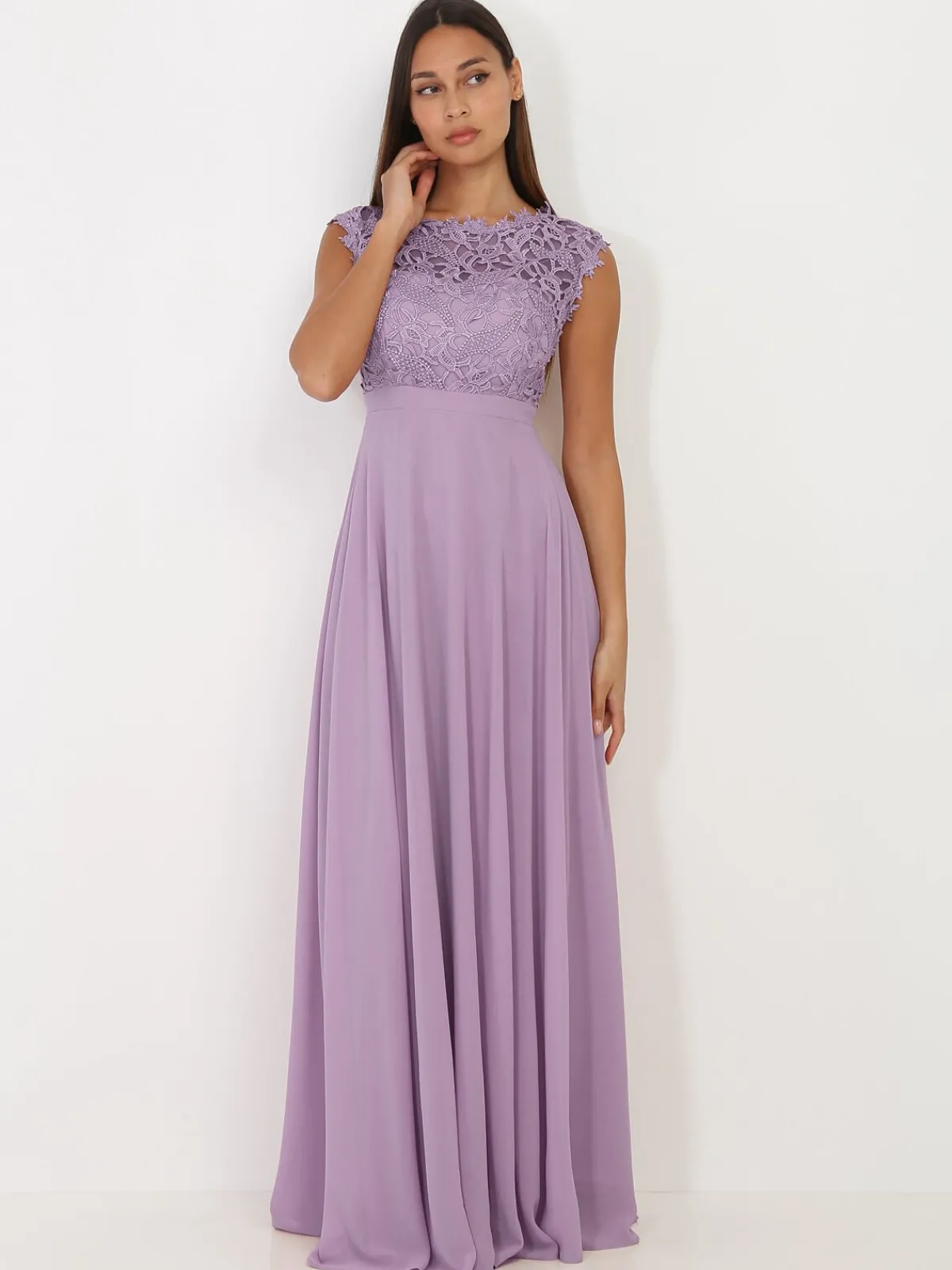 Hot La Modeuse Robe longue à dentelle grandes tailles. Violetclair