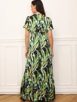 Discount La Modeuse Robe longue à motif tropical et pompons Vert