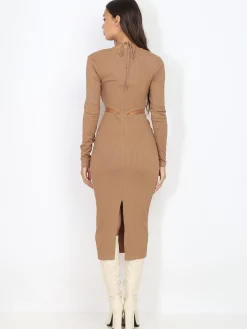 New La Modeuse Robe longue cut out effet plissé Taupe