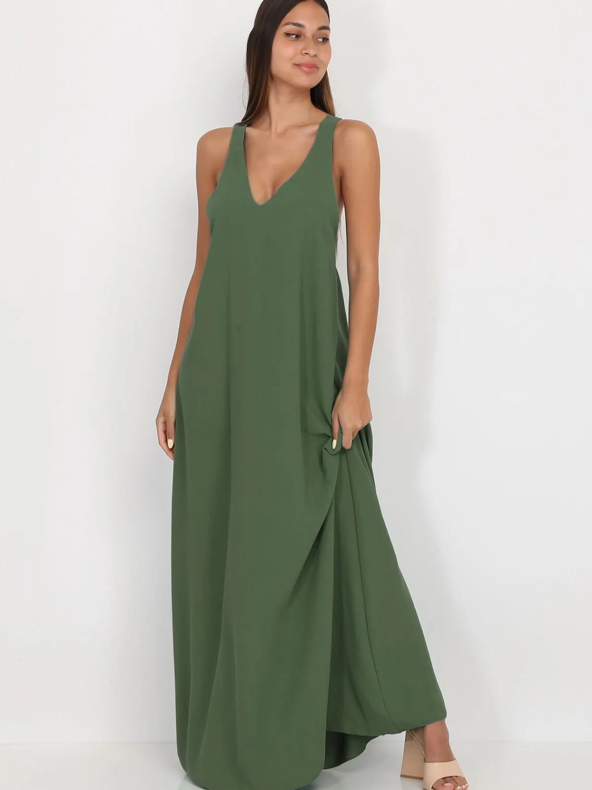 Outlet La Modeuse Robe longue et ample à dos croisé Kaki