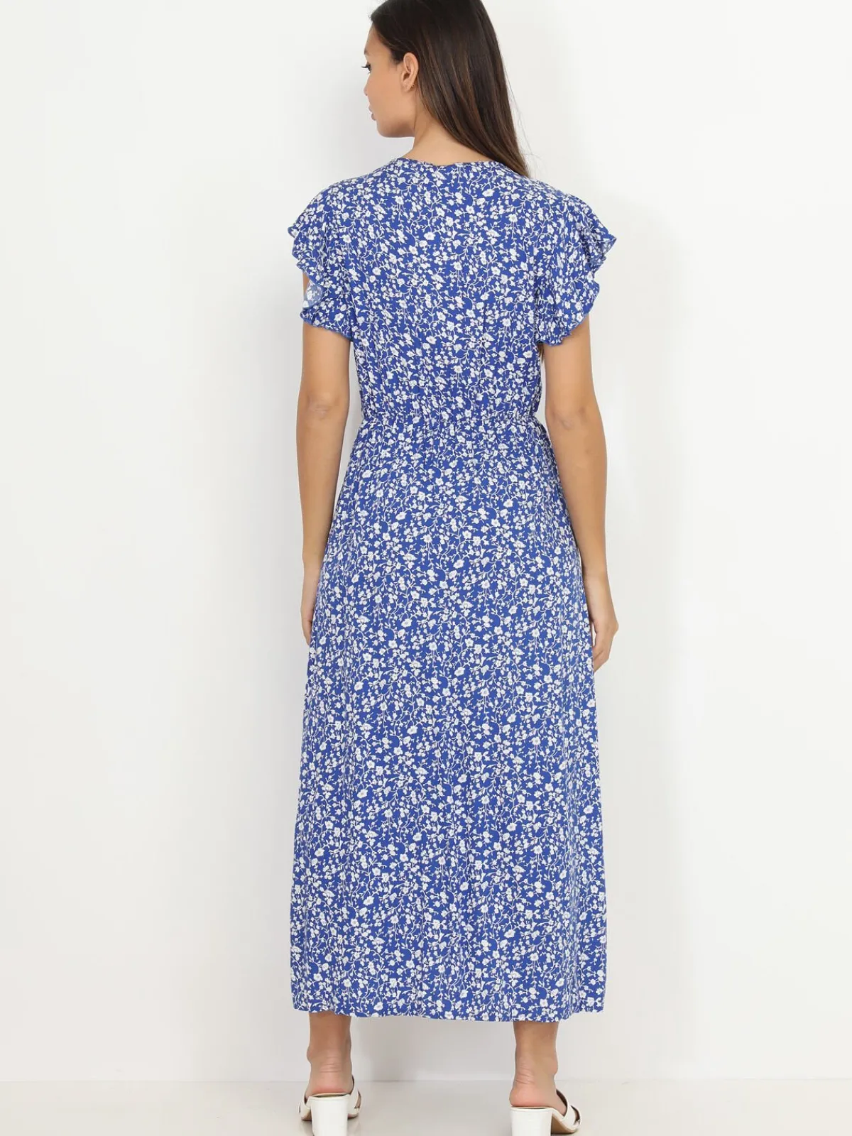 New La Modeuse Robe longue fendue à fleurs et volants Bleu