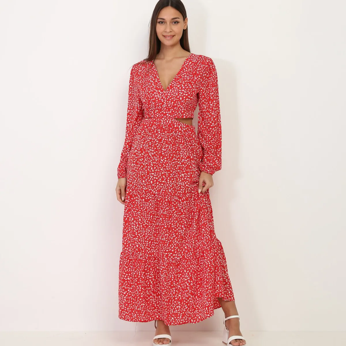 Hot La Modeuse Robe longue fleurie à découpes Rouge